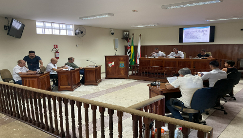 Vereadores aprovam reajuste e aumento salarial para os servidores públicos do município.
