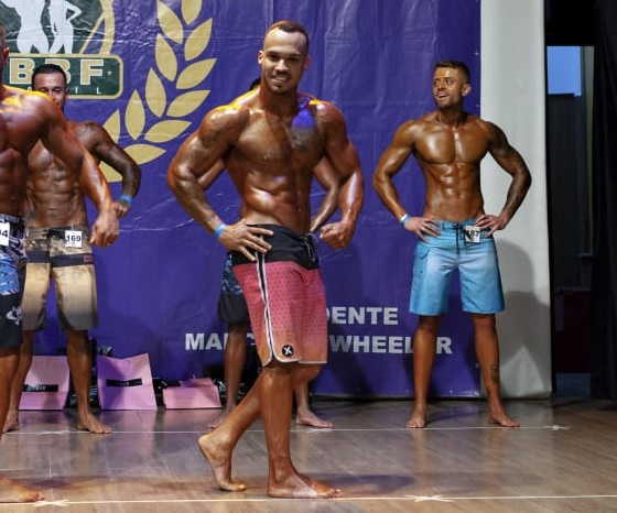 ATLETA DE RIBEIRÃO BONITO É DESTAQUE NO FISICULTURISMO 